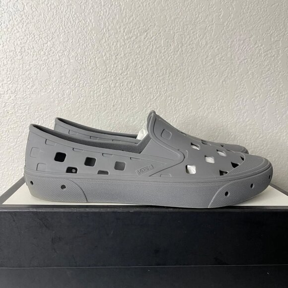 Vans Trek Off The Wall Grey Lightweight Slip On Water Shoes Men's Size 13 US - Picture 3 of 9
